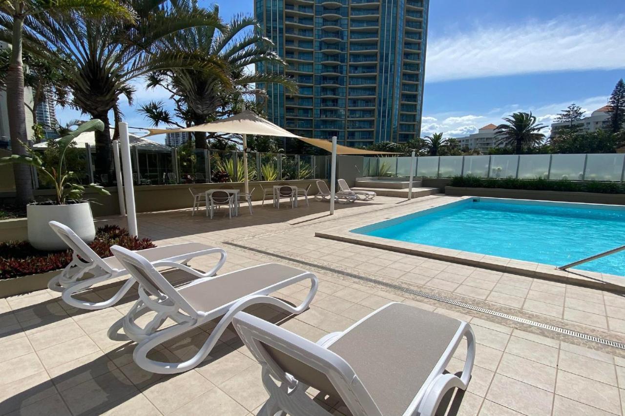 Hi Surf Beachfront Resort Apartments Gold Coast Exterior photo